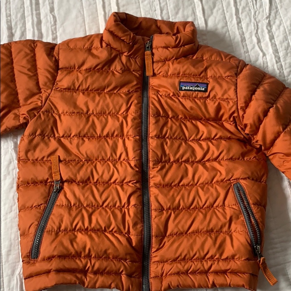 Kids Patagonia burnt Orange jacket. Size 4T.